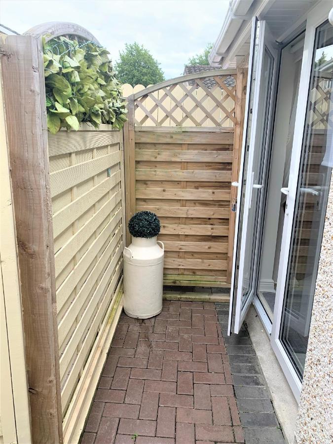 Naas 2 Bedroom Back Garden Escape Екстер'єр фото