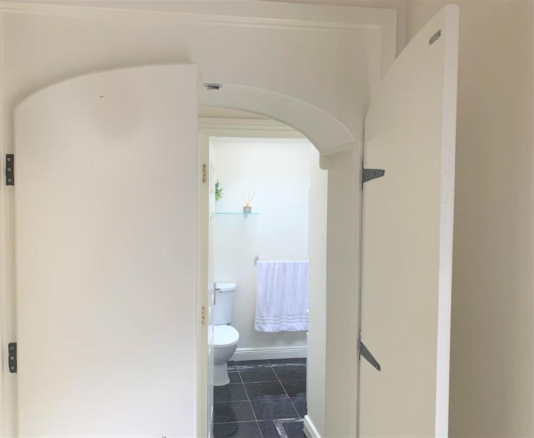 Naas 2 Bedroom Back Garden Escape Екстер'єр фото